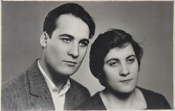 С сестрой Валей, 1963 год